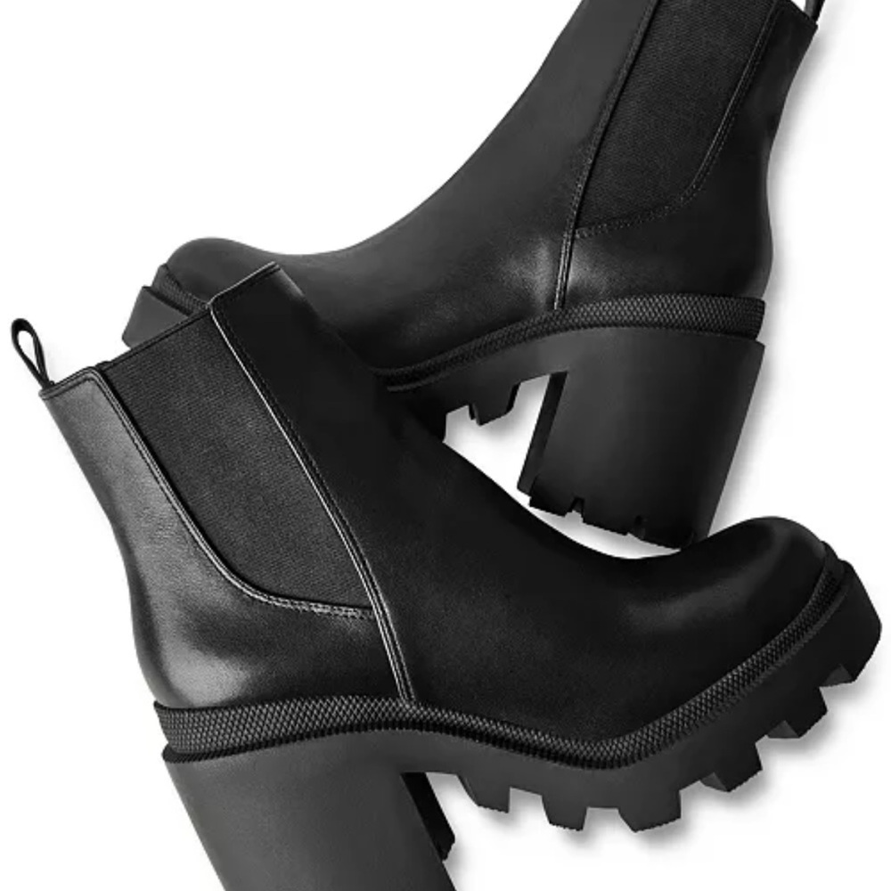 Steve Madden Black Chunky Heel Chelsea Booties